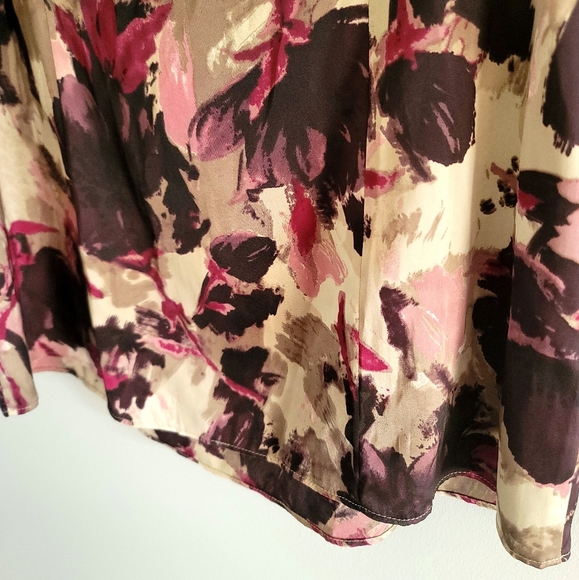 Ann Taylor Women's Sleeveless Floral Ruffled Top Size 6 - Picture 8 of 10